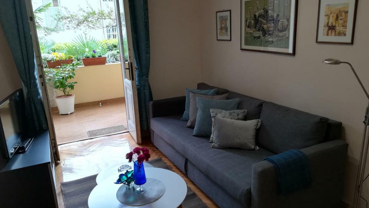 Apartment Tina Опатия Екстериор снимка