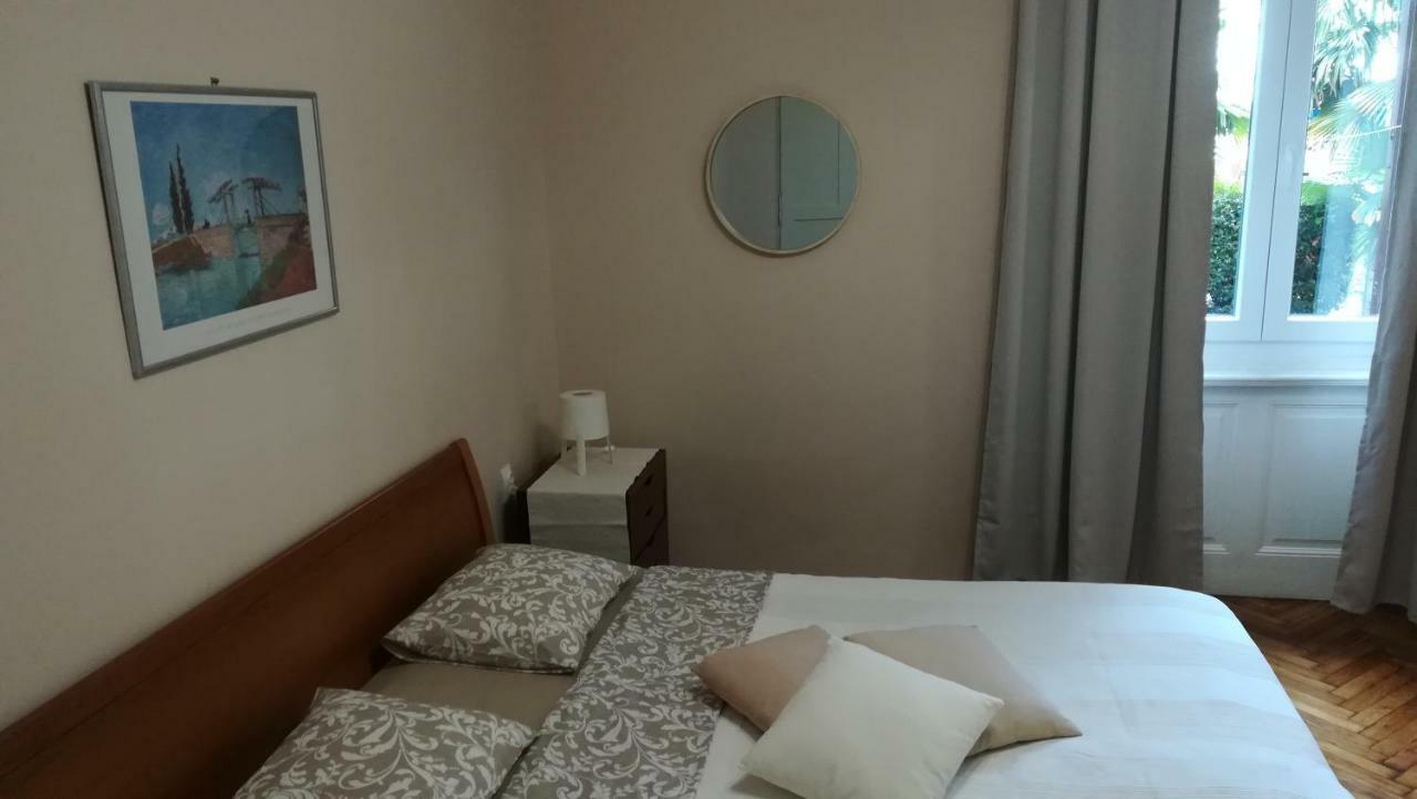 Apartment Tina Опатия Екстериор снимка